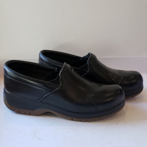 dansko sport clogs